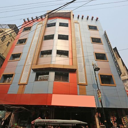 Oyo 10338 Hotel Aadesh Palace Varanasi Exterior photo