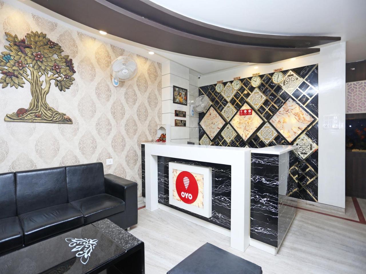 Oyo 10338 Hotel Aadesh Palace Varanasi Exterior photo